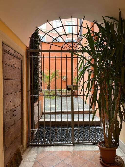 Apartamento Elegante Rifugio In Centro Storico Tra Piazza Del Popolo E Piazza Di Spagna *